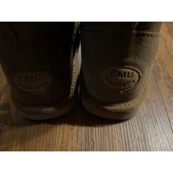 EMU Australia Women's Chestnut Stinger Sheepskin Boots - Size 6 US - Brand New